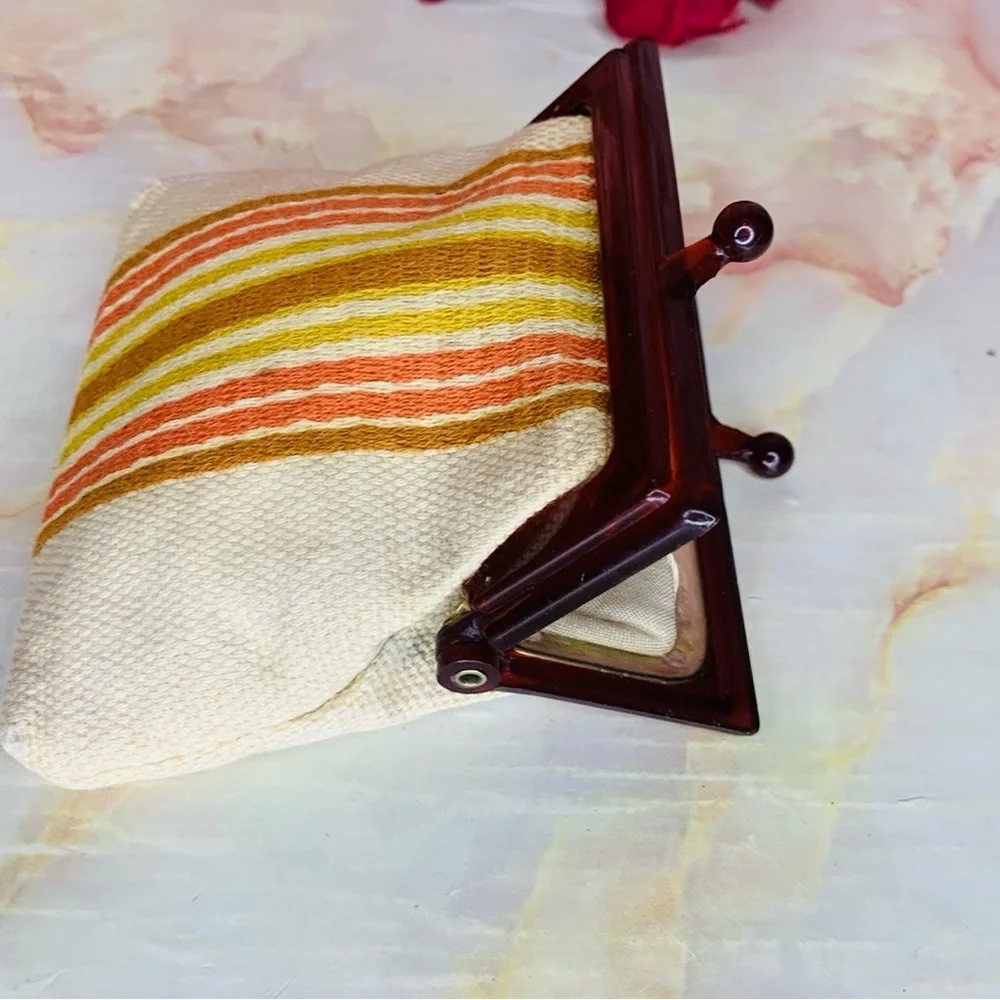 Vintage 70s Orange And Cream Striped Kisslock Change Purse - Picture 3 of 8